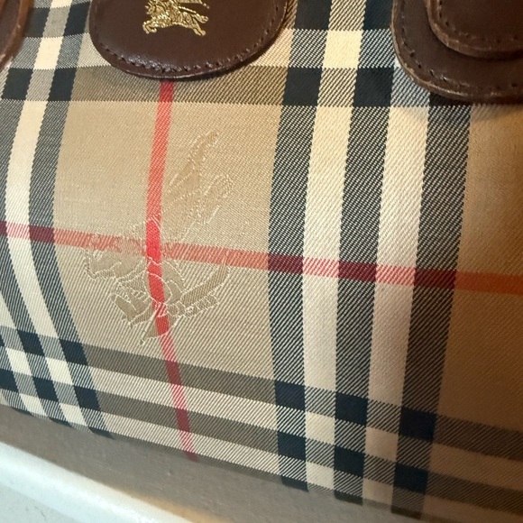 vintage Burberry Boston bag featuring the iconic Haymarket bag - Picture 4 of 16
